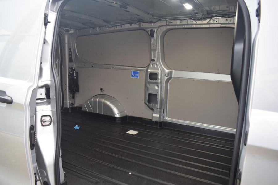 Ford Transit Custom 320 2.0 TDCI L2H1 Trend | NIEUW | Automaat 136pk | 13 inch scherm | Camera | 4-weg verstelbare bestuurdersstoel met bijrijdersbank | reservewiel | LED koplampen | Cruise Control |