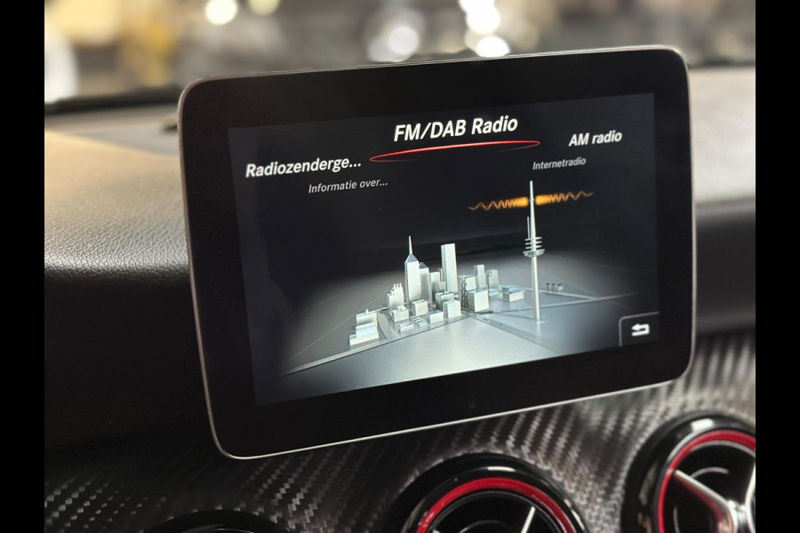 Mercedes-Benz A-Klasse AMG 45 4MATIC | Harman/Kardon | Pano | Memory | Sfeerverlichting | camera