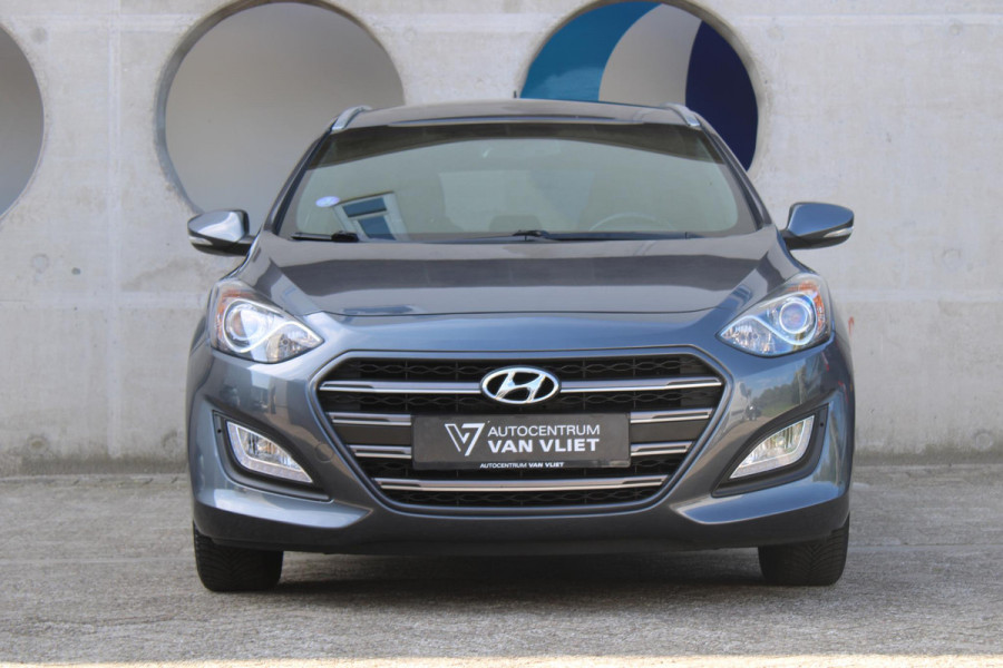 Hyundai i30 Wagon 1.6 GDi Business Edition | NAVIGATIE | ACHTERUITRIJCAMERA | 1400 KG TREKGEWICHT |