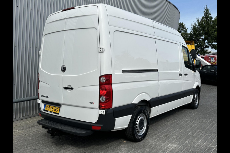 Volkswagen Crafter 35 2.0 TDI L2H2*A/C*CRUISE*3500KG HAAK*3P*