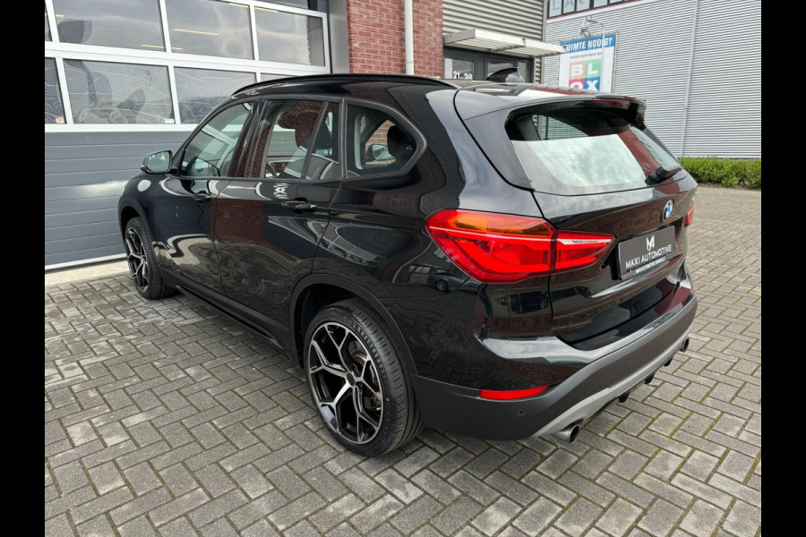 BMW X1 XDrive20i 192PK Sportline AUT LED Navi Stoelv Keyless