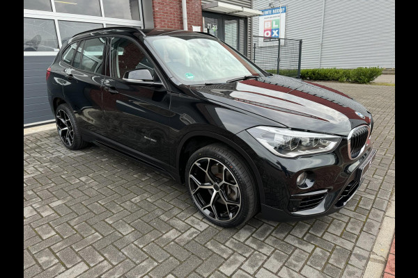 BMW X1 XDrive20i 192PK Sportline AUT LED Navi Stoelv Keyless