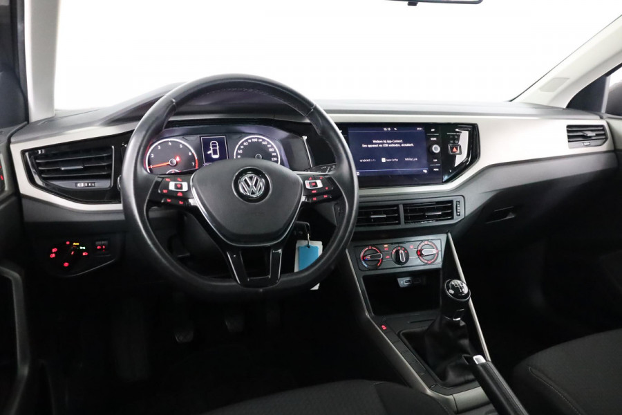 Volkswagen Polo 1.0 TSI Comfortline 95 pk | Navigatie via App | Trekhaak | Adaptieve cruise control |