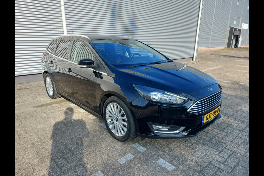 Ford FOCUS Wagon 1.5 Titanium, airco,cruisecontrol,navigatie/achteruitrijcamera,stoel/stuur verwarming,parkeersensoren,