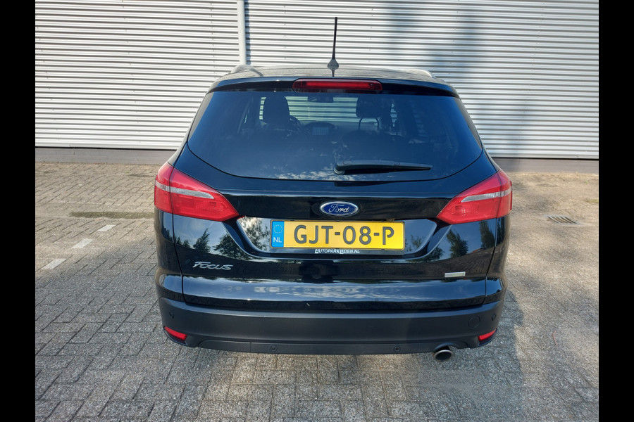 Ford FOCUS Wagon 1.5 Titanium, airco,cruisecontrol,navigatie/achteruitrijcamera,stoel/stuur verwarming,parkeersensoren,