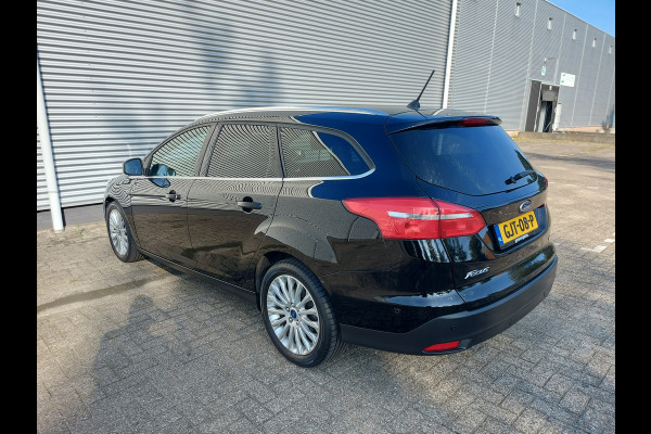 Ford FOCUS Wagon 1.5 Titanium, airco,cruisecontrol,navigatie/achteruitrijcamera,stoel/stuur verwarming,parkeersensoren,