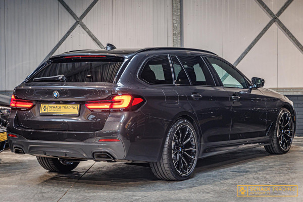 BMW 5 Serie Touring 530e|M-sport|Laser|Pano|20inch|Cam|TrekH