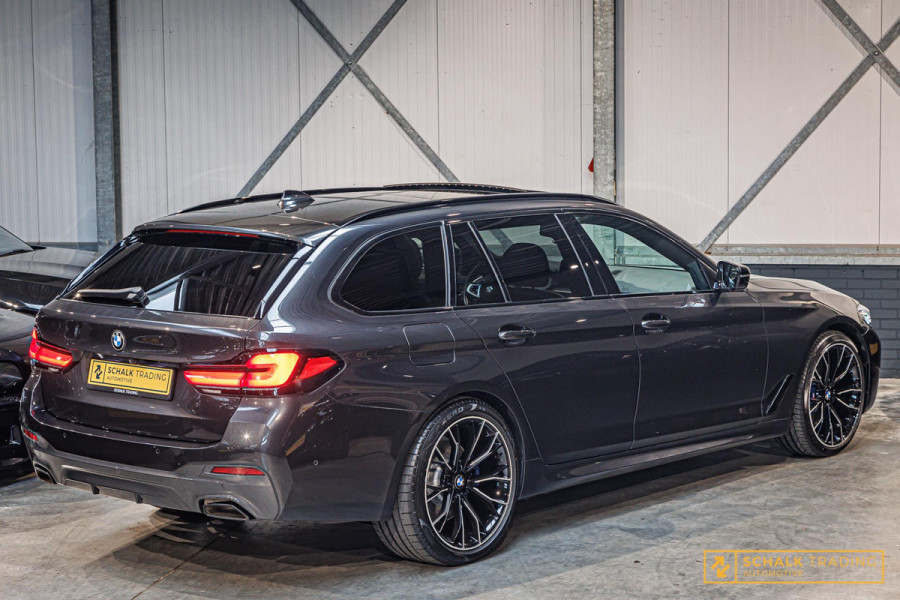 BMW 5 Serie Touring 530e|M-sport|Laser|Pano|20inch|Cam|TrekH