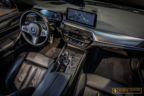 BMW 5 Serie Touring 530e|M-sport|Laser|Pano|20inch|Cam|TrekH