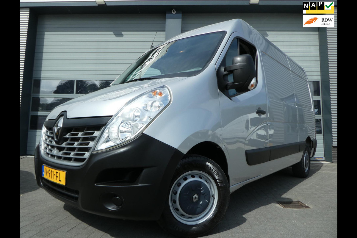 Renault Master T35 2.3 dCi L2H2 Euro 6, Airco Navigatie, 3-Zits, Trekhaak.