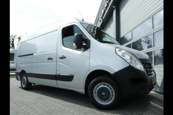 Renault Master T35 2.3 dCi L2H2 airco navigatie 3 zits