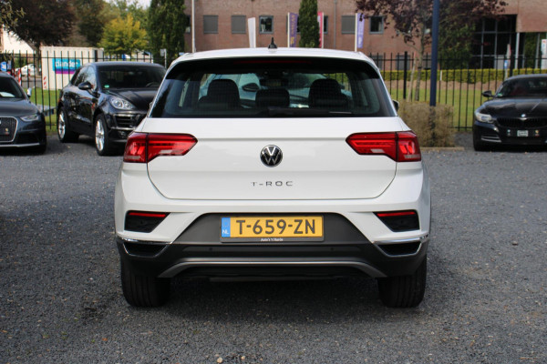 Volkswagen T-Roc 1.5 TSI Sport 150 PK Aut. R-Line Adaptive IQ Drive App-Connect 17''