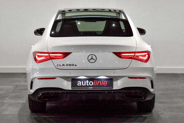 Mercedes-Benz CLA-Klasse 250 e AMG Plug-In Edition. Pano, Dodeh, Sfeer, CarPlay!