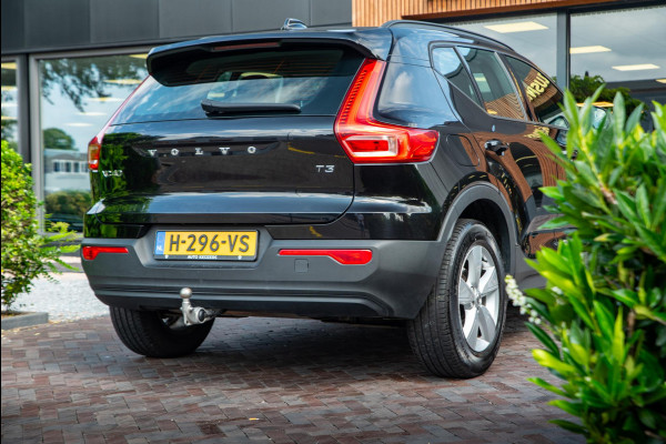 Volvo XC40 1.5 T3 Trekhaak Navi 17"L.M. Dakrail Stuurwielbediening