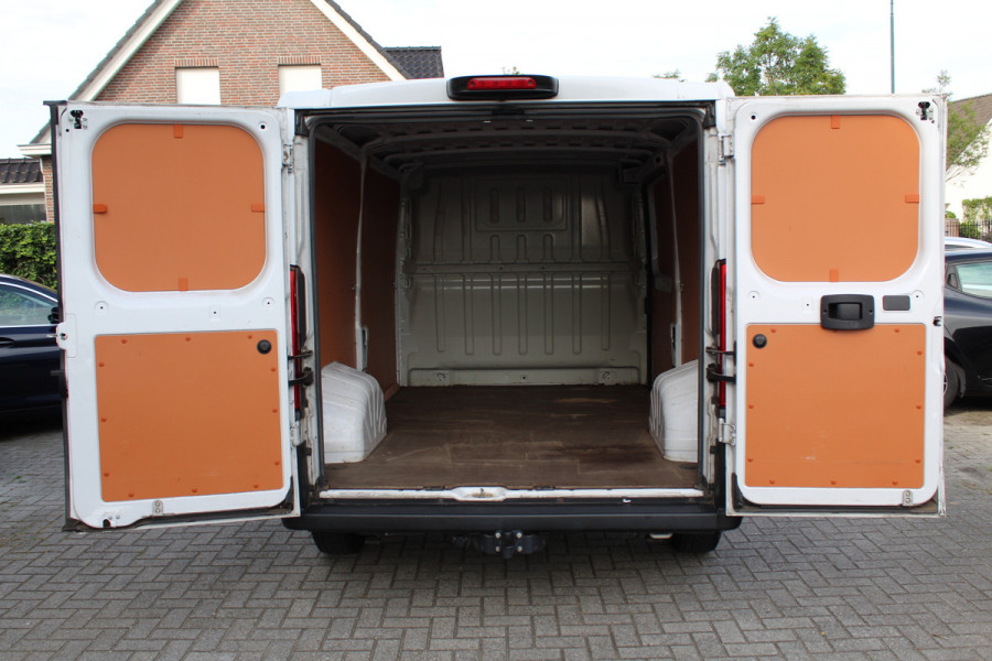 Fiat Ducato 30 2.3 MultiJet 120PK Euro6 L2H1 Luxury ✓ 3-zits ✓ trekhaak 2500KG ✓ airco ✓ navigatie ✓ camera