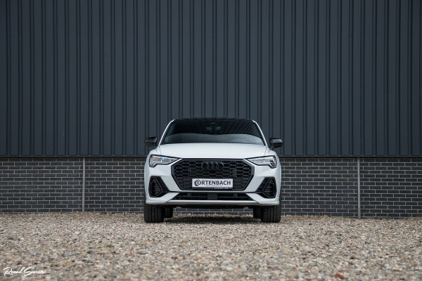 Audi Q3 Sportback 45 TFSI e S Edition | Adaptive cruise | Panorama | Matrix | Carplay |