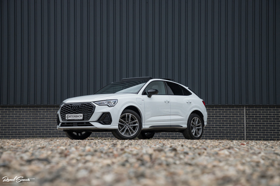 Audi Q3 Sportback 45 TFSI e S Edition | Adaptive cruise | Panorama | Matrix | Carplay |