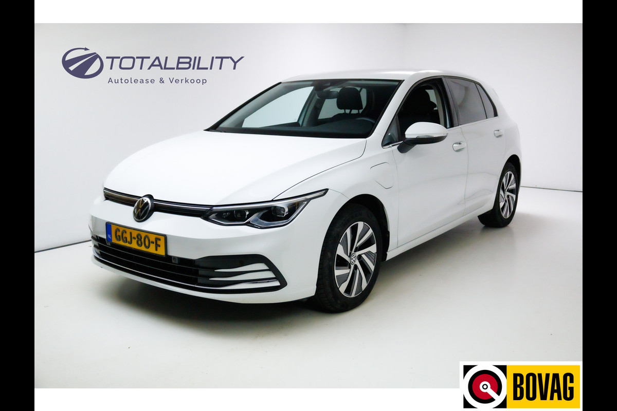 Volkswagen Golf 1.4 eHybrid Style 204 PK Navigatie, Stoelverwarming, Stuurverwarming, IQ Led, DAB, Ergo Active stoel