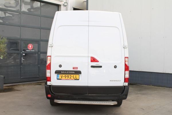 Renault Master T35 2.3 dCi L3H2