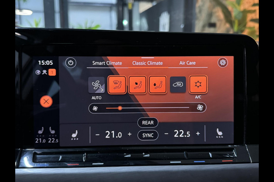 Volkswagen GOLF Variant 1.5 eTSI Style Garantie ACC Camera Carplay Navi PDC Clima LED Rijklaar