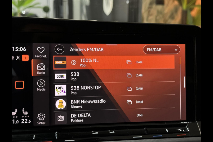 Volkswagen GOLF Variant 1.5 eTSI Style Garantie ACC Camera Carplay Navi PDC Clima LED Rijklaar