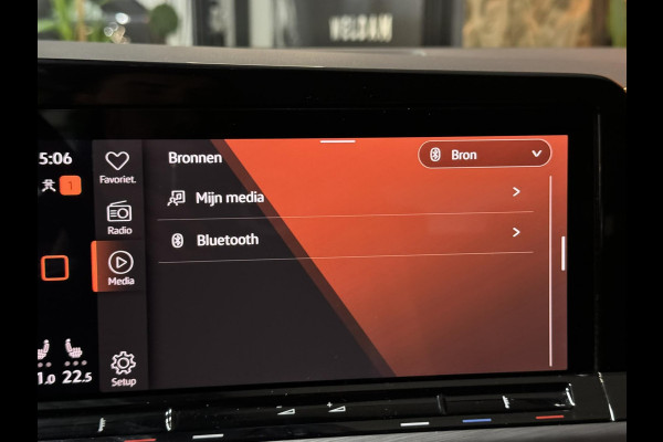 Volkswagen GOLF Variant 1.5 eTSI Style Garantie ACC Camera Carplay Navi PDC Clima LED Rijklaar