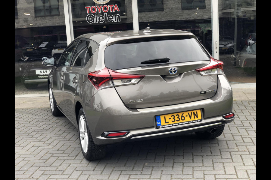 Toyota Auris 1.8 Hybrid Dynamic Plus | Stoelverwarming, Navigatie, Licht + Regensensor, Parkeercamera, Safety Sense