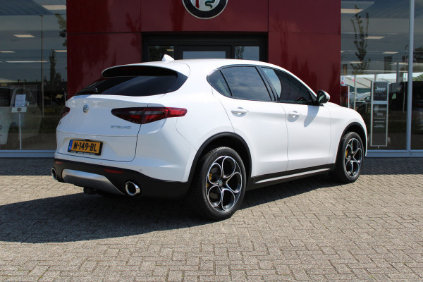 Alfa Romeo Stelvio 2.0 T AWD Super | Navigatie | Achteruitrijcamera | 20" Lichtmetalen Velgen