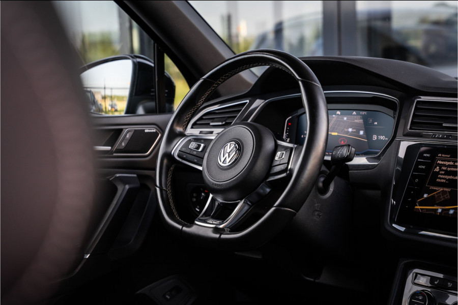 Volkswagen Tiguan Allspace 2.0 TSI 4Motion 7p Highline Business 3x R-Line - Panorama | Leer | 360 Camera | Dyna audio