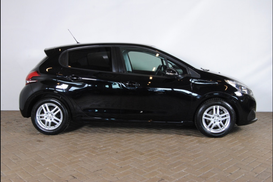 Peugeot 208 || 6 maanden garantie! 1.2 PureT. Signature