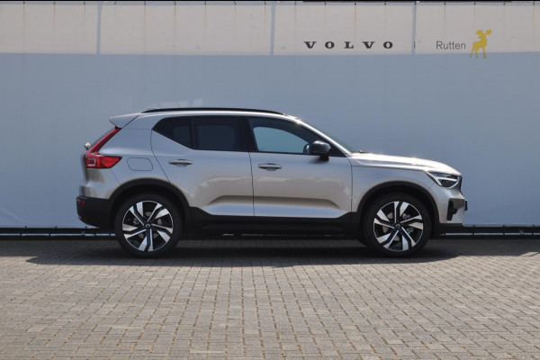 Volvo XC40 B4 211PK Automaat Plus Dark / Adaptive Cruise Control / Pilot Assist / Achteruitrijcamera / Harman kardon audio / Elektrische voorstoelen met geheugenfunctie bij bestuurder