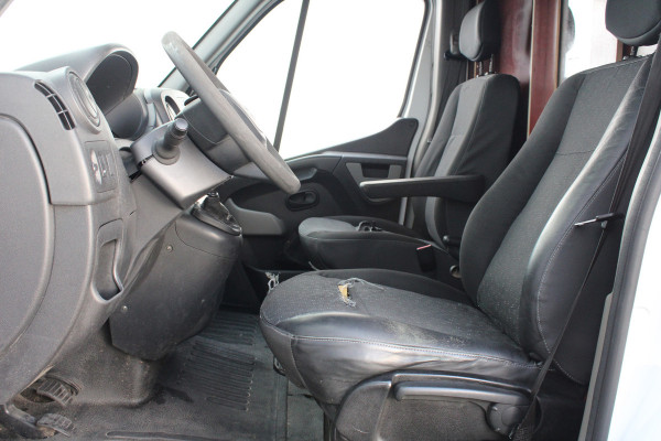 Renault Master T35 2.3 dCi L3H2