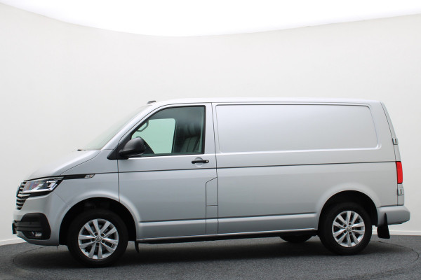 Volkswagen Transporter 2.0 TDI DSG L1H1 Highline 3-Zits, LED, ACC, Leer, Apple CarPlay, Camera, Standkachel, Trekhaak