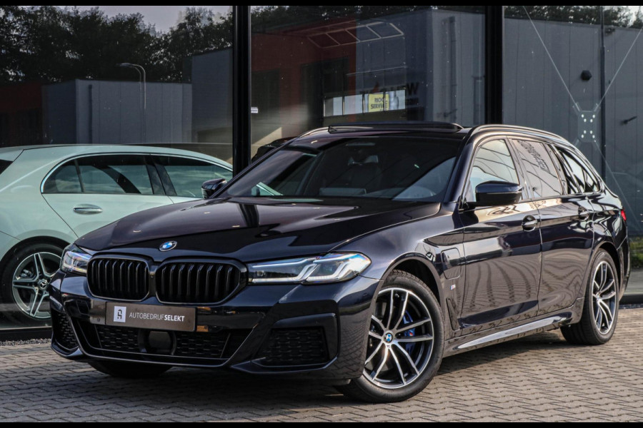 BMW 5 Serie Touring 530e xDrive - PANO - TREKH. - 2 JR GARANTIE - M-SPORT