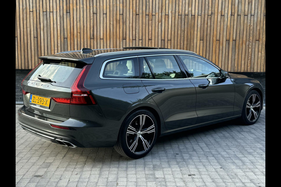 Volvo V60 2.0 T4 Inscription Automaat | Panoramadak | B&W | Trekhaak elektrisch uitklapbaar | Adaptive Cruise | Achteruitrijcamera