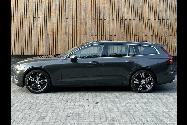 Volvo V60 2.0 T4 Inscription Automaat | Panoramadak | B&W | Trekhaak elektrisch uitklapbaar | Adaptive Cruise | Achteruitrijcamera