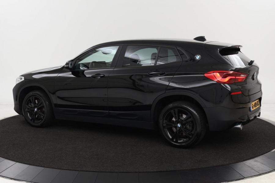 BMW X2 sDrive20i Executive Edition | Dealer onderhouden | Trekhaak | Head-up | Full LED | Navigatie | PDC | Bluetooth