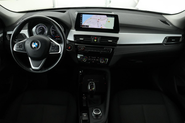 BMW X2 sDrive20i Executive Edition | Dealer onderhouden | Trekhaak | Head-up | Full LED | Navigatie | PDC | Bluetooth