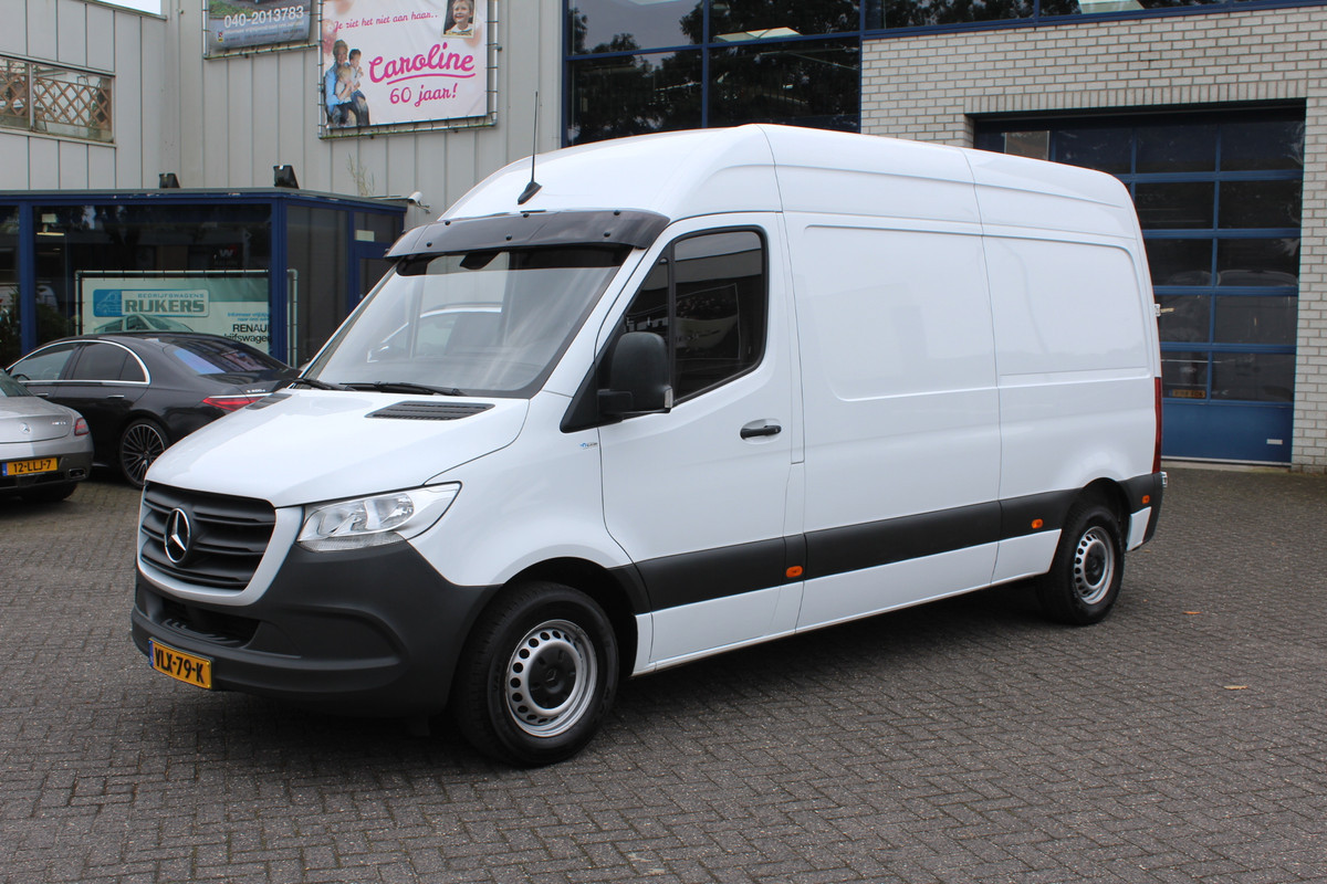 Mercedes-Benz Sprinter 314 CDI L2H2 FWD MBUX met camera en Apple Carplay / Android Auto