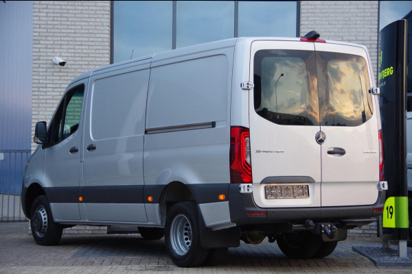 Mercedes-Benz Sprinter 519 1.9 CDI L2H1 AUT. LED, 2X SCHUIFDEUR, DUBBEL LUCHT, LEDER, TREKHAAK, MBUX10'', 360 CAMERA, ADAPT CRUISE