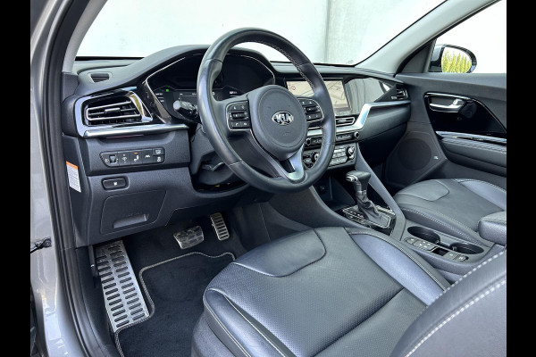 Kia Niro 1.6 GDi Hybrid ExecutiveLine Automaat | JBL | Schuif-/Kanteldak | Leder | BSD | Trekhaak | Camera | Navi | Clima | Key-Less | Apple CarPlay/Android Auto | Stoelverkoeling | PDC | Cruise | LED |