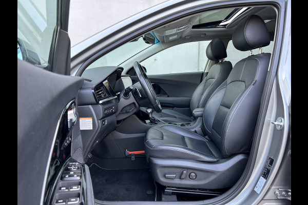 Kia Niro 1.6 GDi Hybrid ExecutiveLine Automaat | JBL | Schuif-/Kanteldak | Leder | BSD | Trekhaak | Camera | Navi | Clima | Key-Less | Apple CarPlay/Android Auto | Stoelverkoeling | PDC | Cruise | LED |