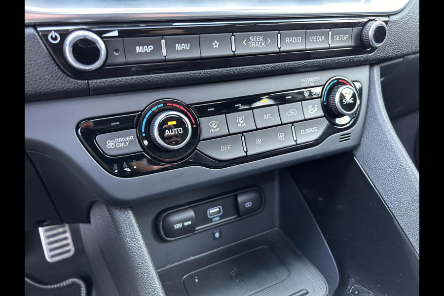 Kia Niro 1.6 GDi Hybrid ExecutiveLine Automaat | JBL | Schuif-/Kanteldak | Leder | BSD | Trekhaak | Camera | Navi | Clima | Key-Less | Apple CarPlay/Android Auto | Stoelverkoeling | PDC | Cruise | LED |