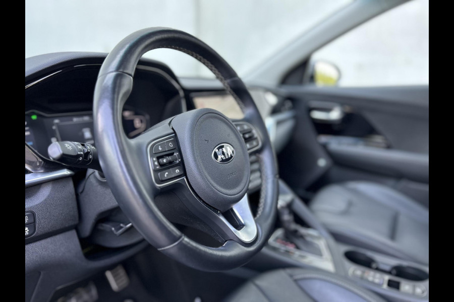 Kia Niro 1.6 GDi Hybrid ExecutiveLine Automaat | JBL | Schuif-/Kanteldak | Leder | BSD | Trekhaak | Camera | Navi | Clima | Key-Less | Apple CarPlay/Android Auto | Stoelverkoeling | PDC | Cruise | LED |