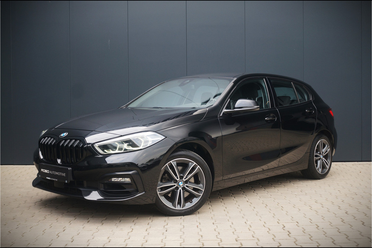 BMW 1-serie 118i Executive Ed. Sport | Virtual Dash | Apple Carplay | Leer | Led | Keyless | Stoelverwarming | PDC | Shadow Line | Automaat | Sport Stoel/Stuur | BTW | Aut. Airco | Cruise Control |