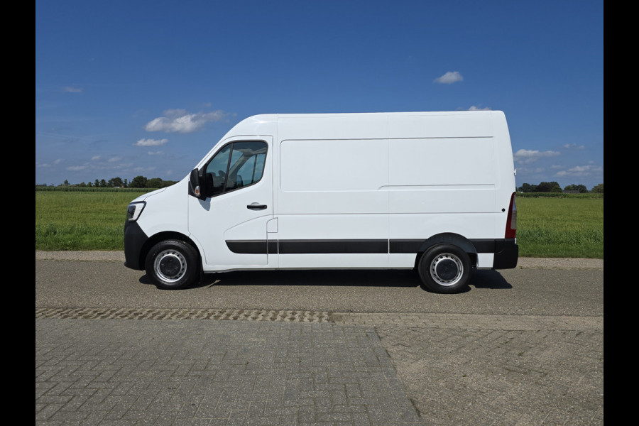 Renault Master T35 2.3 dCi 150 L2 H2 Energy Work Edition - 150 Pk - AUTOMAAT - Euro 6 - Navi - ParkeerCamera