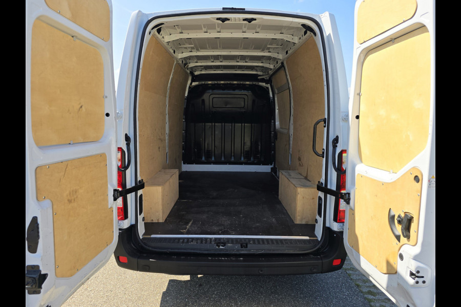 Renault Master T35 2.3 dCi 150 L2 H2 Energy Work Edition - 150 Pk - AUTOMAAT - Euro 6 - Navi - ParkeerCamera