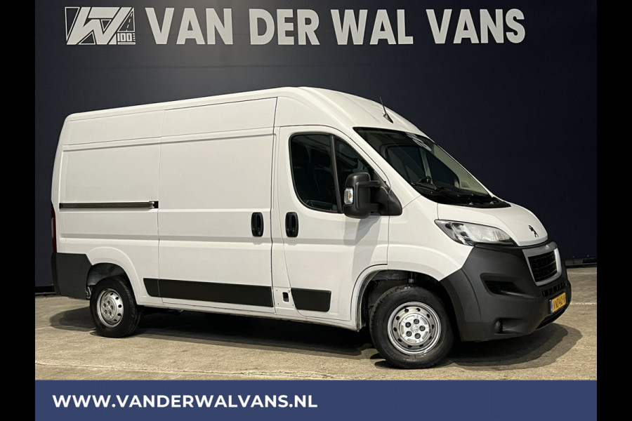 Peugeot Boxer 2.2 BlueHDi 120pk L2H2 Euro6 Airco | Trekhaak | Cruisecontrol | Parkeersensoren bijrijdersbank