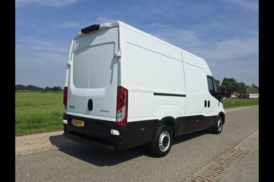 Iveco Daily 35S14V 2.3 352L H2 - 140 Pk - Euro 6 - Climate Control - Cruise Control