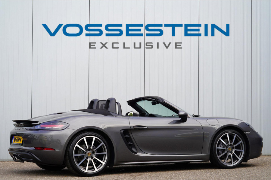 Porsche 718 Boxster 2.0 300pk / Sport Chrono / Sportuitlaat / Led / Stuurverwarming / NL-Auto!